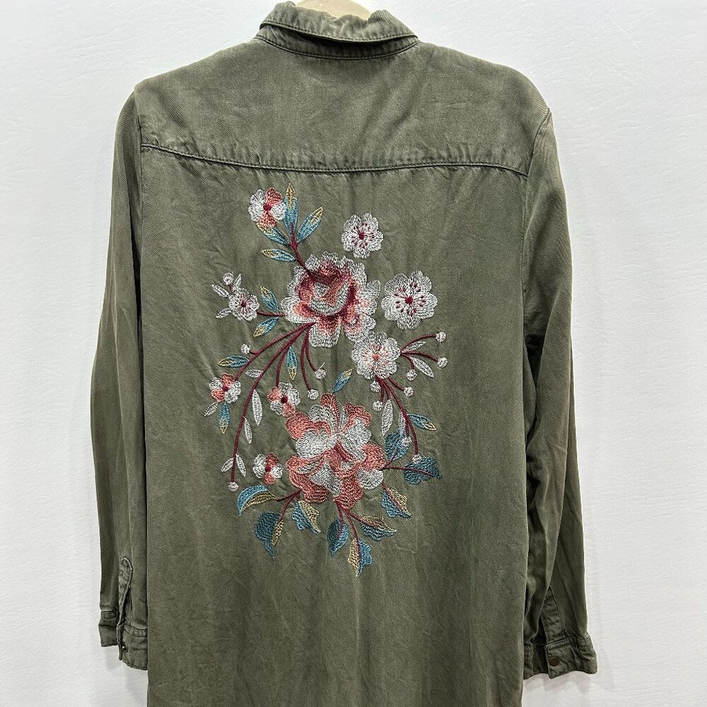 New Look Olive Green Button-Down Shirt with Multicolor Floral Embroidery